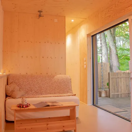 Le Container Mandavi - Jacuzzi Sous Les Chenes Apartment Loupes